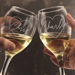 Personalised Heart Wine Glass Set -Chic Household Items 30893098 alt02