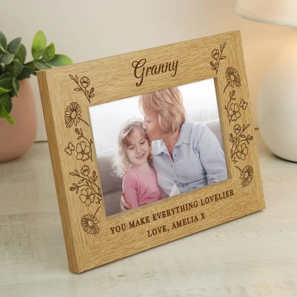 Personalised Wild Flowers Oak Finish Photo Frame 6 Personalised Wild Flowers Oak Finish Photo Frame - Image 4